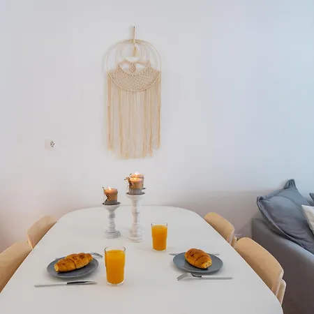 Modern 2bd - Greecing 아파트 *